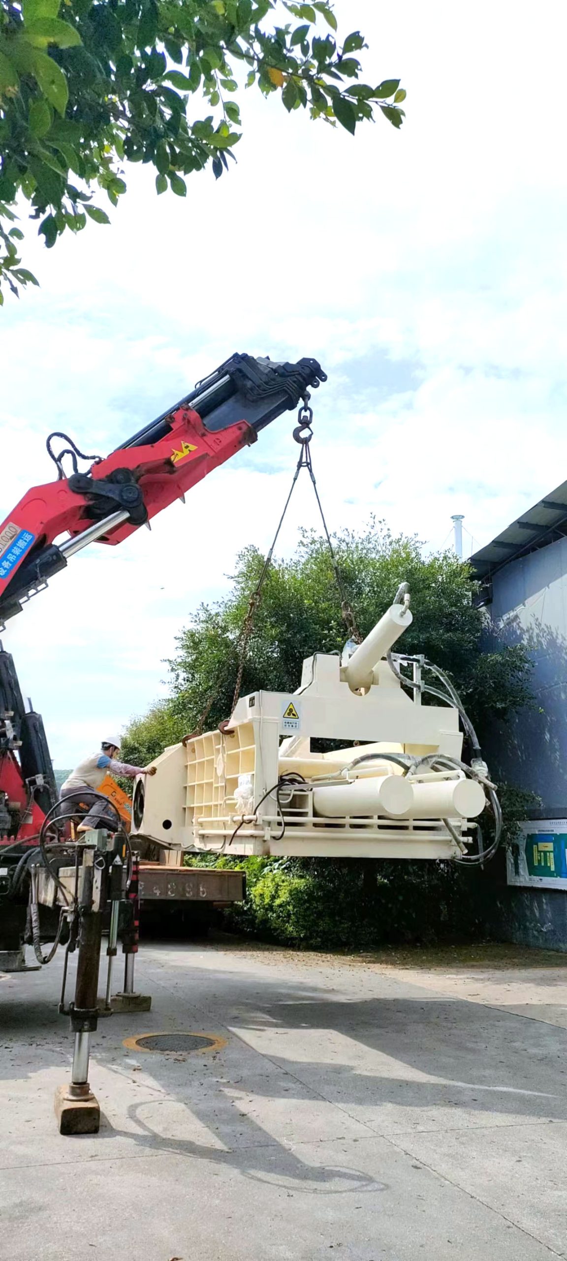 How to Make a Baler Compress Waste More Tightly